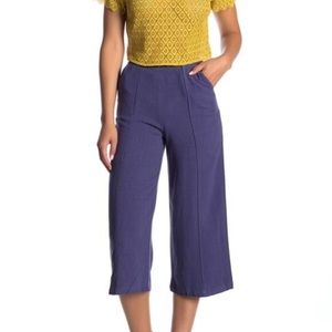 Good Luck Gem gaucho pants size Medium M